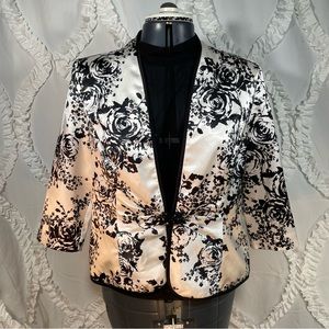 Black and white, 3/4 sleeve, Petite Medium,